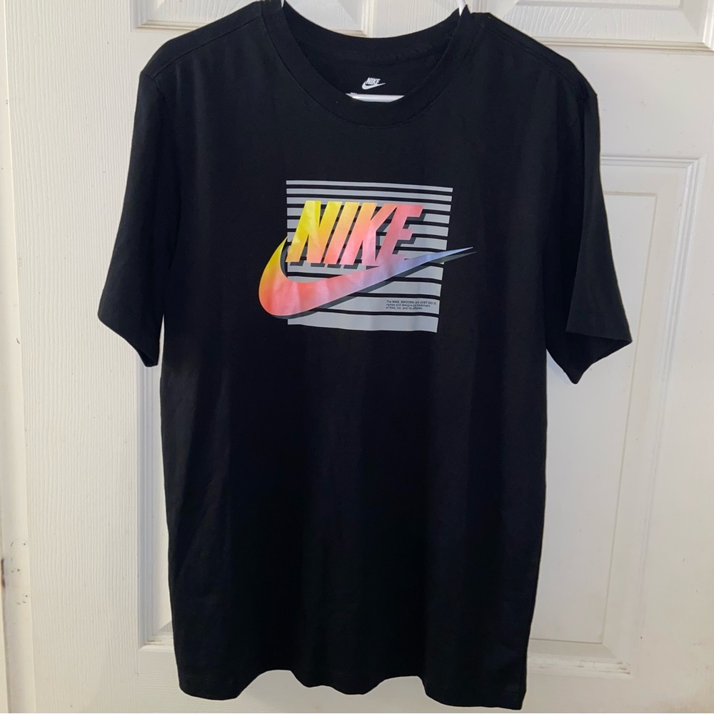 Nike Black Tee with Gradient Logo Sz M